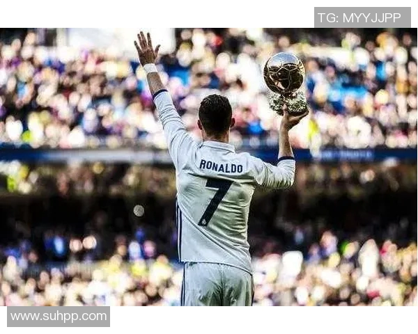 哈维西蒙斯的崛起之路：从天才少年到足球场上的新星