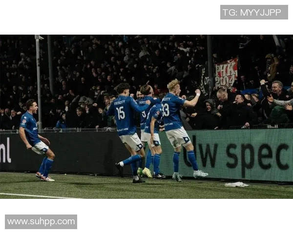 赫尔蒙德迎战FC埃因霍温两队争夺关键三分的精彩对决 赫尔蒙德迎战FC埃因霍温两队争夺关键三分的精彩对决